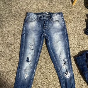 Adorable jeans worn once, perfect condition!